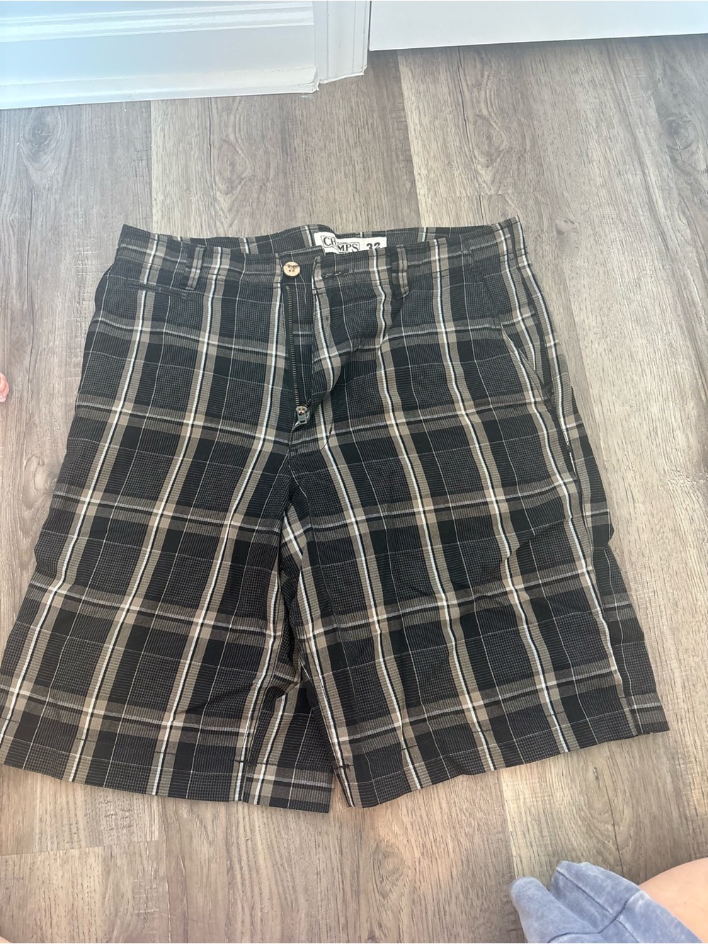 Champs Men's Black & Gray Plaid Cargo Shorts